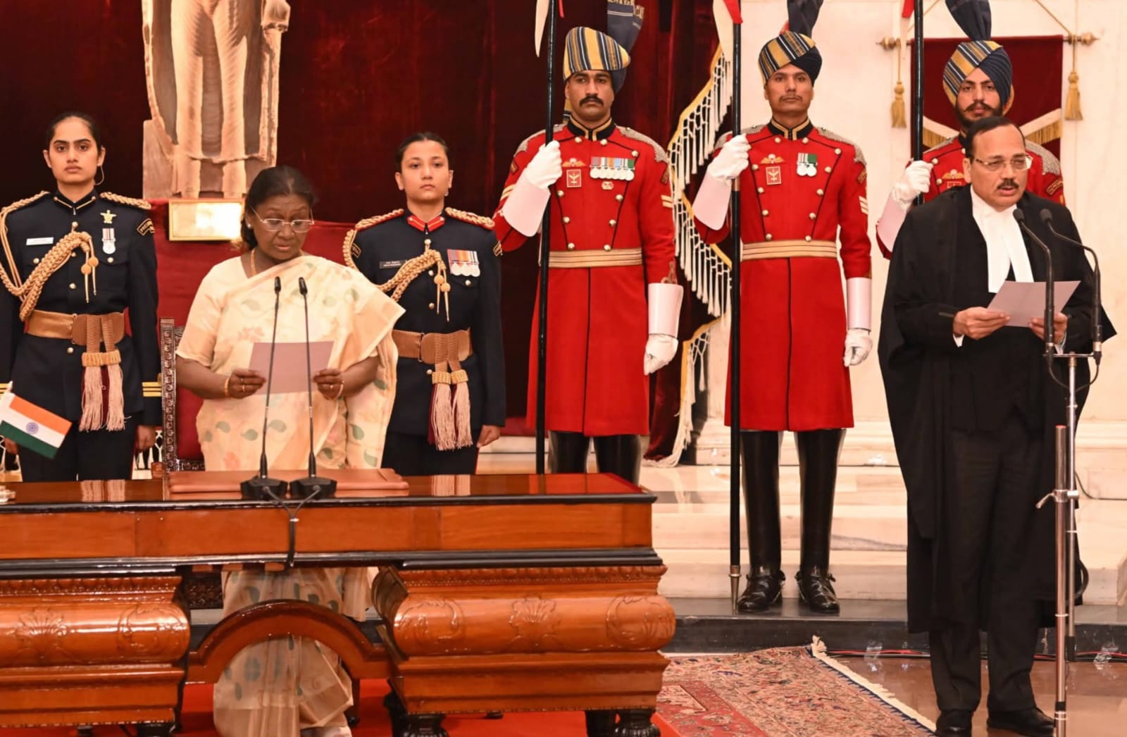 ୫୩ତମ ପ୍ରଧାନ ବିଚାରପତି ହେଲେ ଜଷ୍ଟିସ ସୂର୍ଯ୍ୟକାନ୍ତ