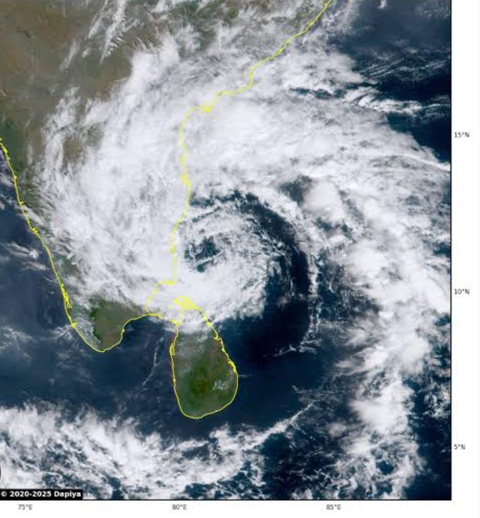 ସାମୁଦ୍ରିକ ଝଡ଼ ‘ଦିତୱା’ ପ୍ରଭାବ ତାମିଲନାଡୁ-ପୁଡୁଚେରୀ ରେ ପ୍ରବଳ ବର୍ଷା