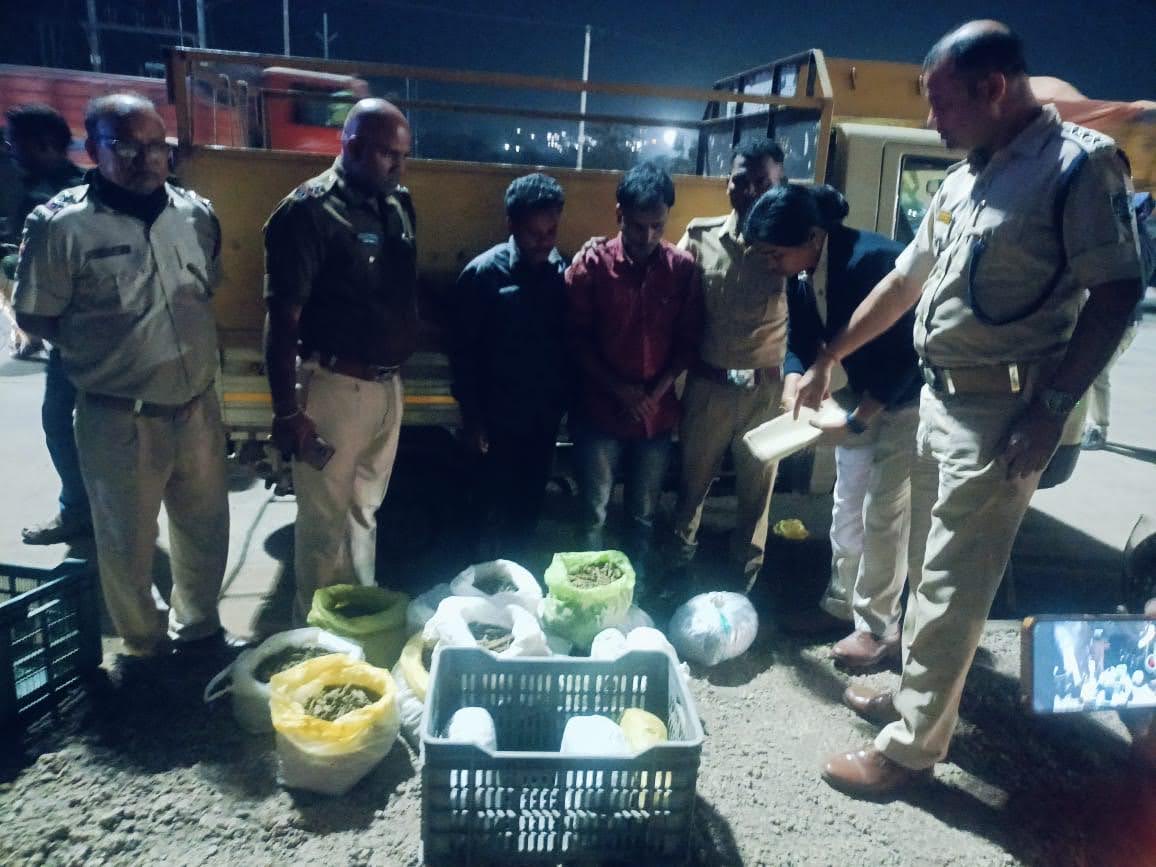 ଖୁଣ୍ଟୁଣୀ ନୂଆ ଟୋଲ ଗେଟ ପାଖରୁ ୧୮ କେଜି ଗଞ୍ଜେଇ ଜବତ