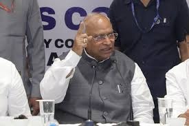 ମୋଦି ଏବଂ ଅମିତ ଶାହା ଇସ୍ତଫା ଦାବୀ କଲା କଂଗ୍ରେସ