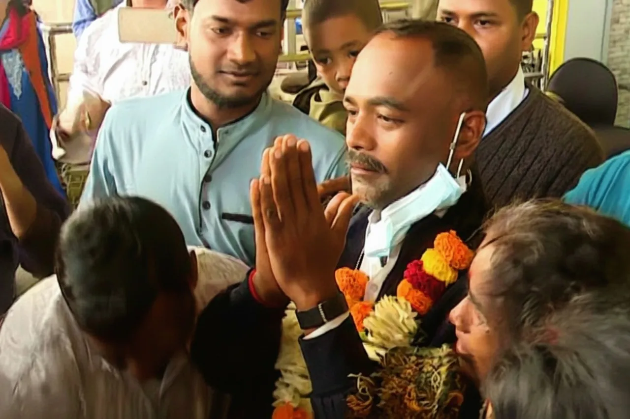 ଓଡ଼ିଶା ଫେରିଲେ ସୁଦାନ ଗୃହଯୁଦ୍ଧରେ ଫସିଥିବା ଓଡ଼ିଆ ଯୁବକ ଆଦର୍ଶ, ବଖାଣିଲେ ସେଠାରେ ଘଟିଥିବା ଯନ୍ତ୍ରଣାପୂର୍ଣ୍ଣ ଜୀବନ